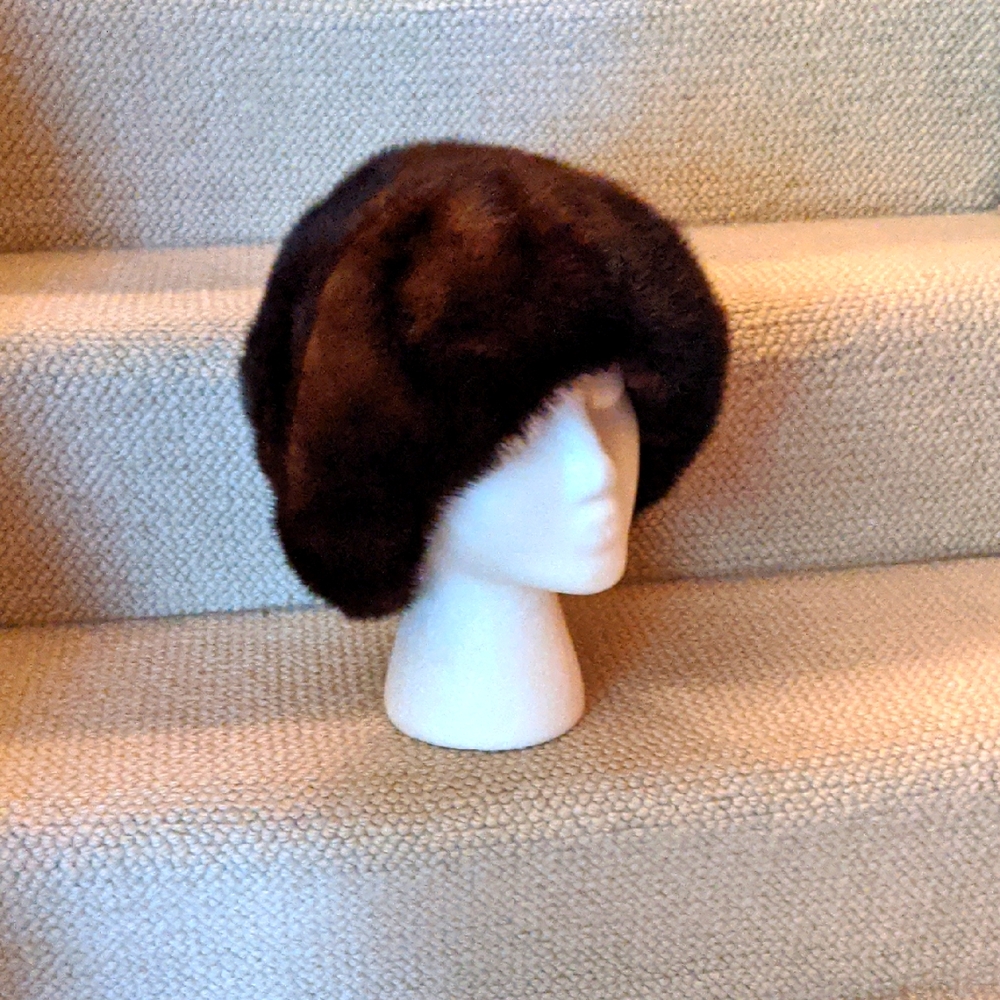 Elegant Dark Brown Mink Hat for Women